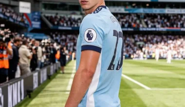 Evolution of the Premier League Playmaker of the Season award and the tactical rise of playmaking full-backs